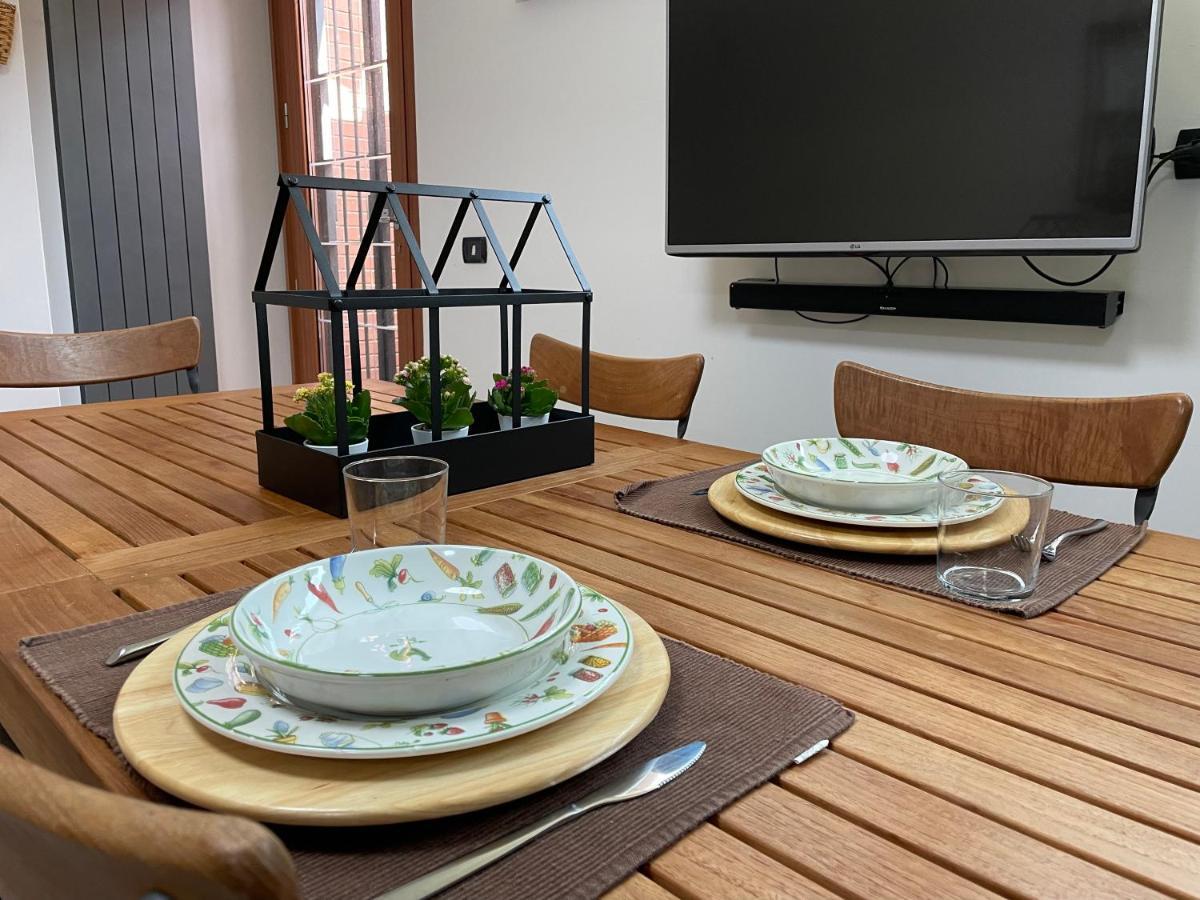 In&Out Apartment - Mostacciano, Eur Rom Exterior foto